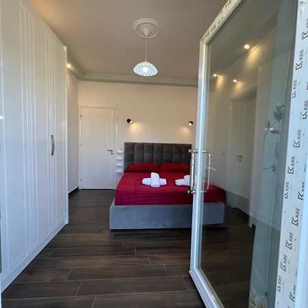Adriatik Guesthouse Permet Luaran gambar