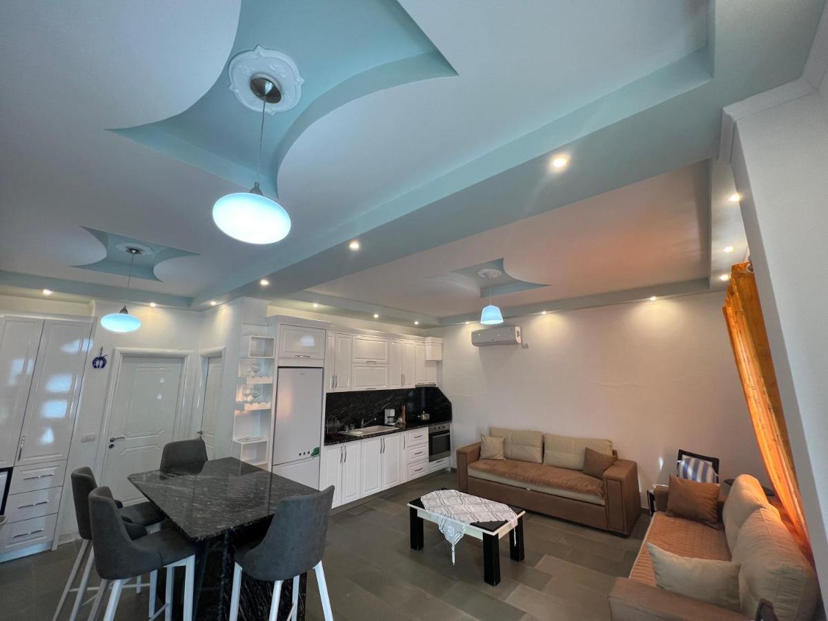 Adriatik Guesthouse Permet Luaran gambar