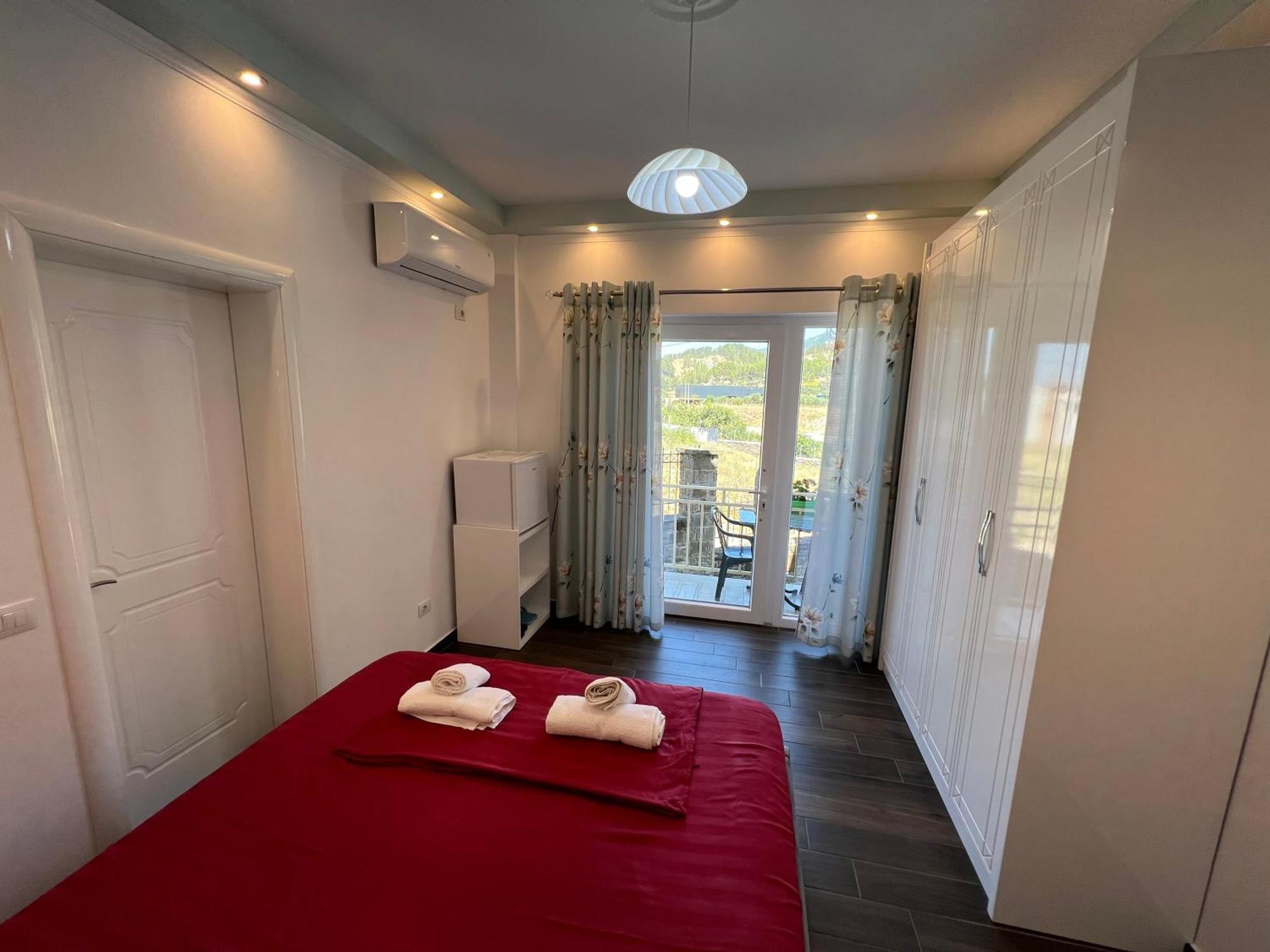 Adriatik Guesthouse Permet Luaran gambar